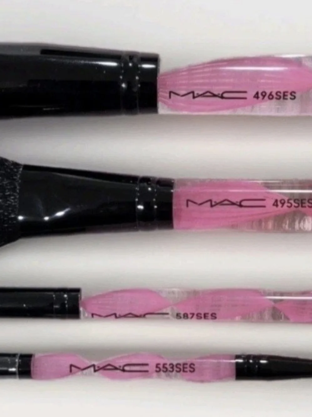 Lovely MAC Cosmetics Pink Handle Professional Makeup Brush Set